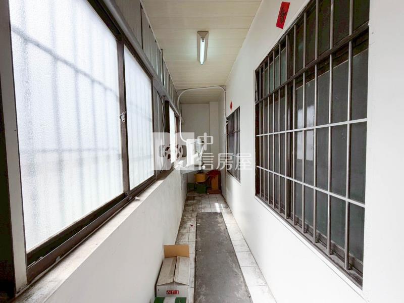 專任!大里益民商圈首購三房車位房屋室內格局與周邊環境