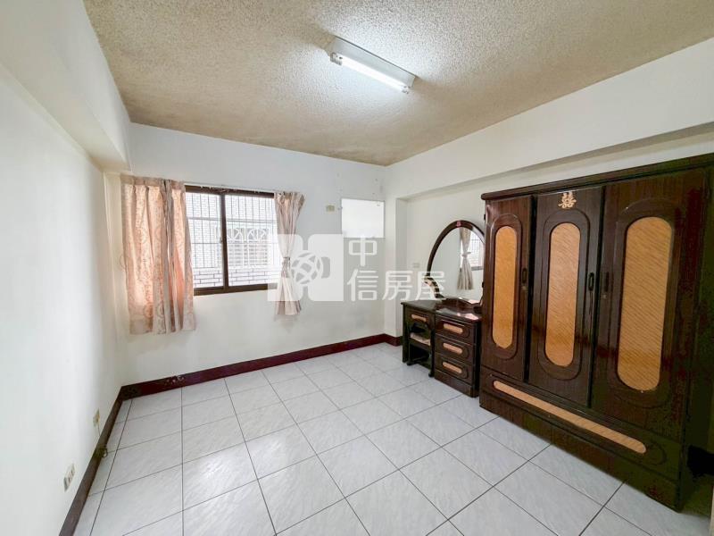 專任!大里益民商圈首購三房車位房屋室內格局與周邊環境