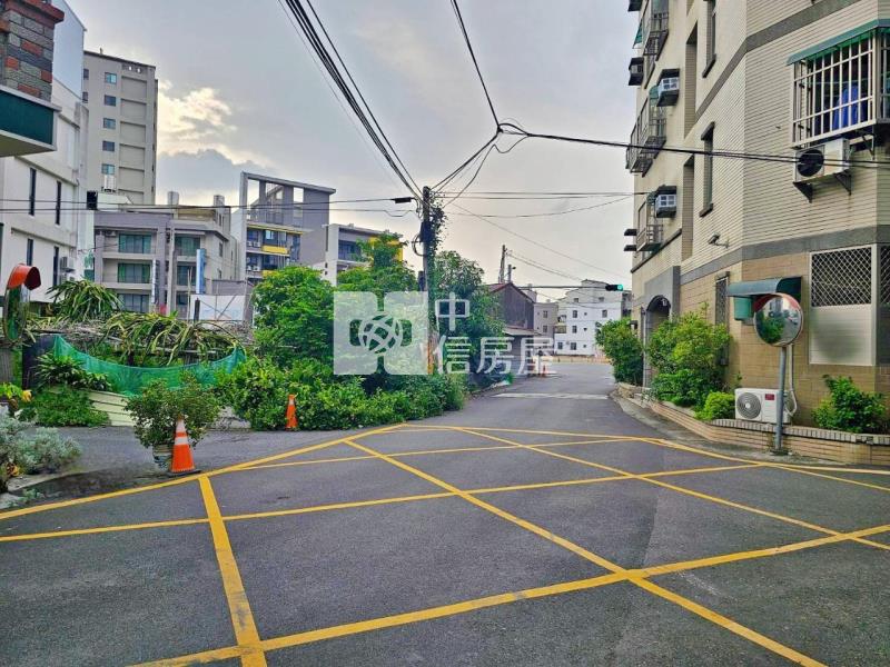 善化夜市旁三面臨24米路美建地房屋室內格局與周邊環境