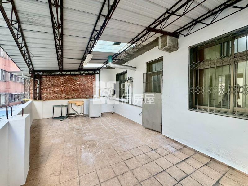 崇德.永興商圈.1樓大面寬店面+2樓公寓住家.雙車位房屋室內格局與周邊環境