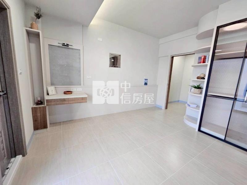 南區副都心旁奶油風四房整新車墅房屋室內格局與周邊環境