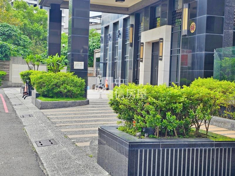 善化尊爵時尚兩房平車房屋室內格局與周邊環境