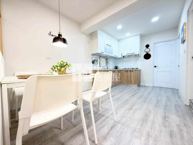 高雄鳳山青年國中5樓美寓房屋室內格局與周邊環境