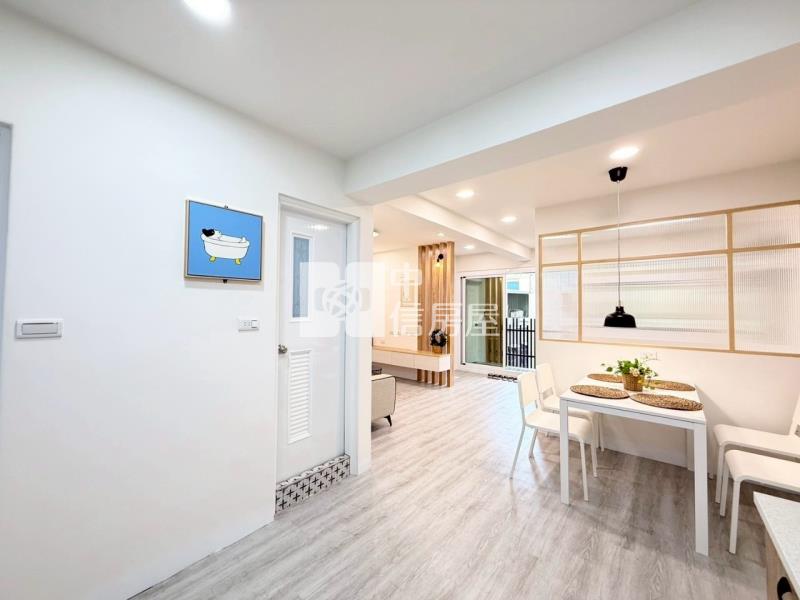 高雄鳳山青年國中5樓美寓房屋室內格局與周邊環境