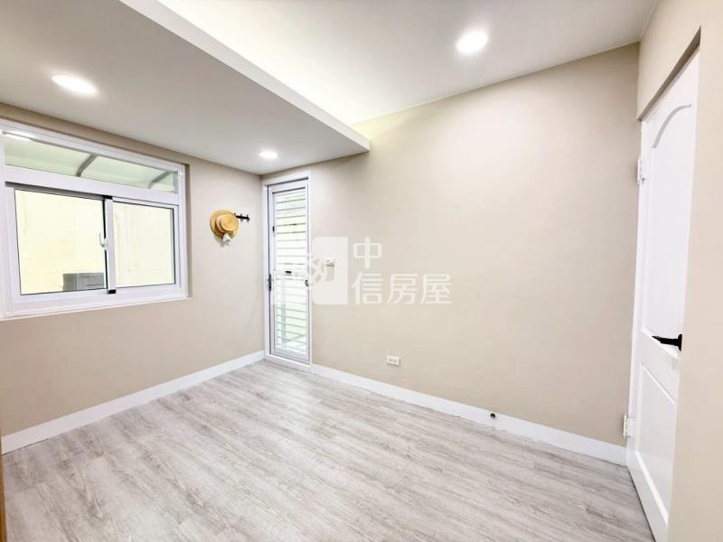 高雄鳳山青年國中5樓美寓房屋室內格局與周邊環境