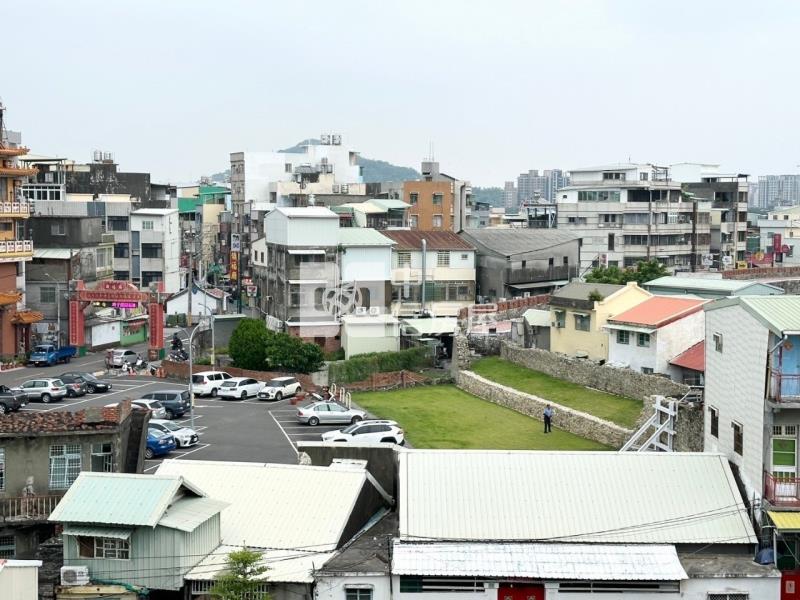 左營美裝潢大三房公寓房屋室內格局與周邊環境