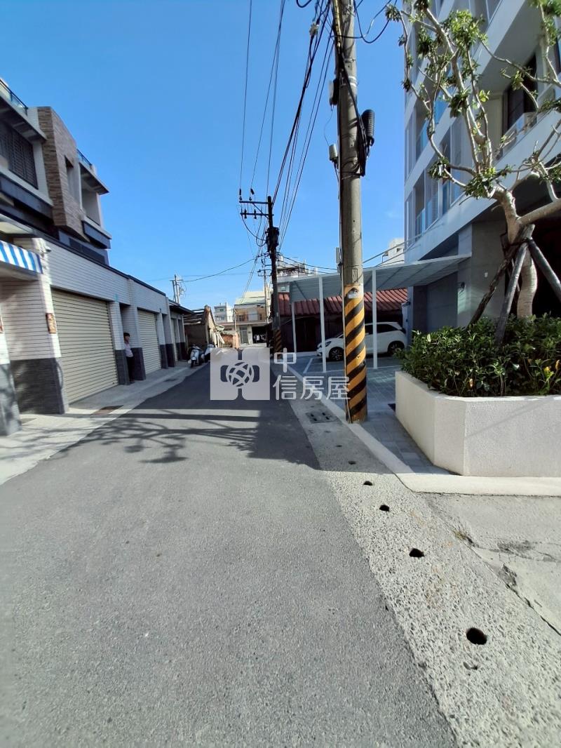 善化雪樹全新2房車位大露臺房屋室內格局與周邊環境