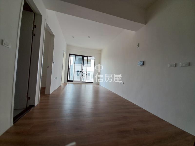 善化雪樹全新2房車位大露臺房屋室內格局與周邊環境