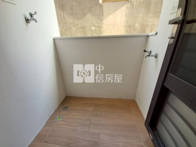 善化雪樹全新2房車位大露臺房屋室內格局與周邊環境