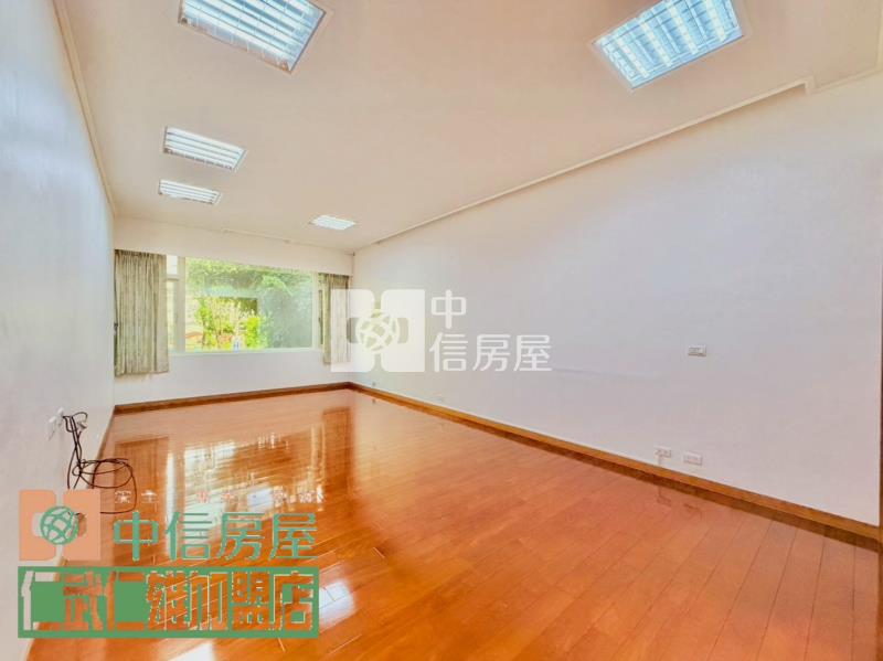 鳳山車站~捷運雙線交會~人潮金店面房屋室內格局與周邊環境