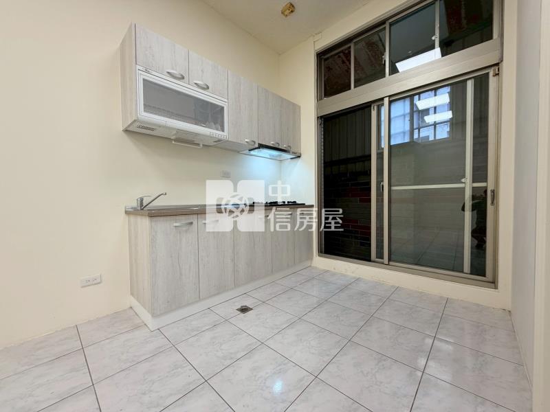 (中邑一品)中山醫捷運站~震後全新整理三房美屋房屋室內格局與周邊環境