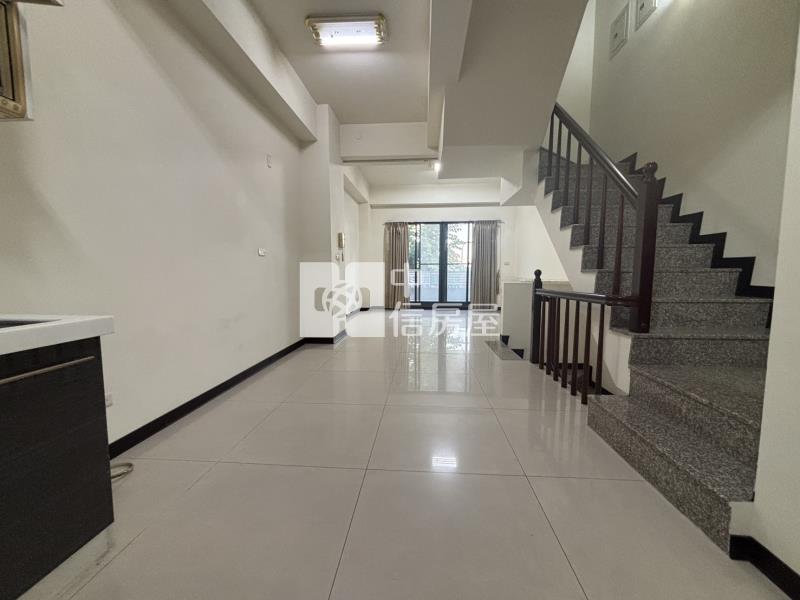 烏日捷運站㊣30米臨路別墅房屋室內格局與周邊環境