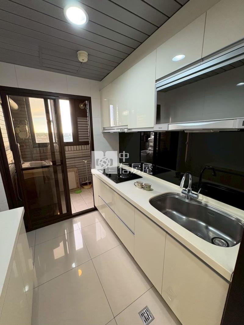 新屋交流道1+1房+車位房屋室內格局與周邊環境