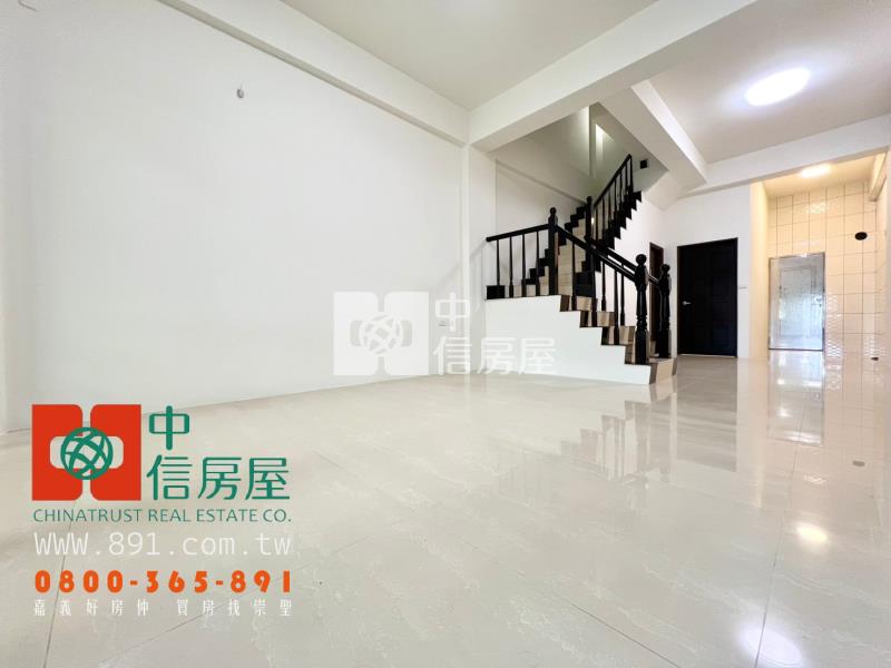 新港三間厝車庫別墅房屋室內格局與周邊環境