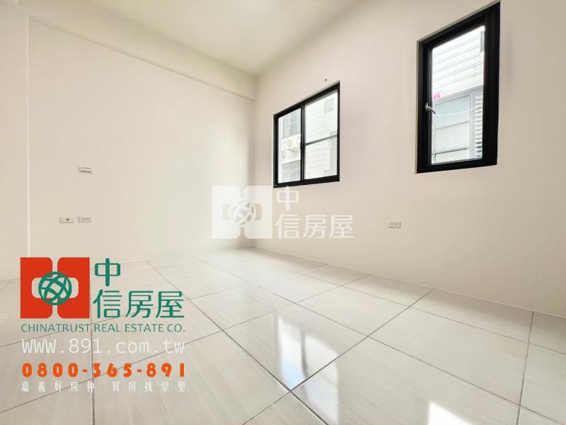 新港三間厝車庫別墅房屋室內格局與周邊環境