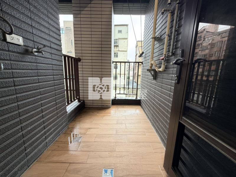 環球A8全新完工復興苑1房露臺戶(D2)房屋室內格局與周邊環境