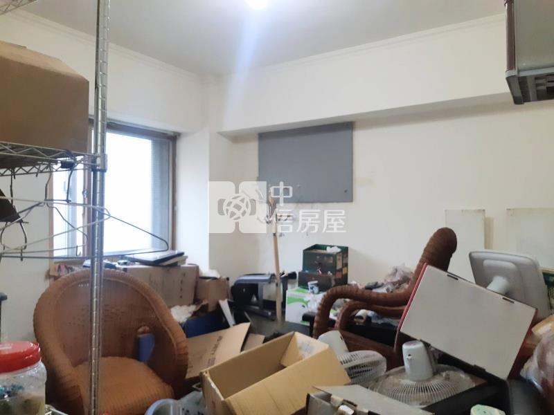 ●近火車站電梯三房房屋室內格局與周邊環境