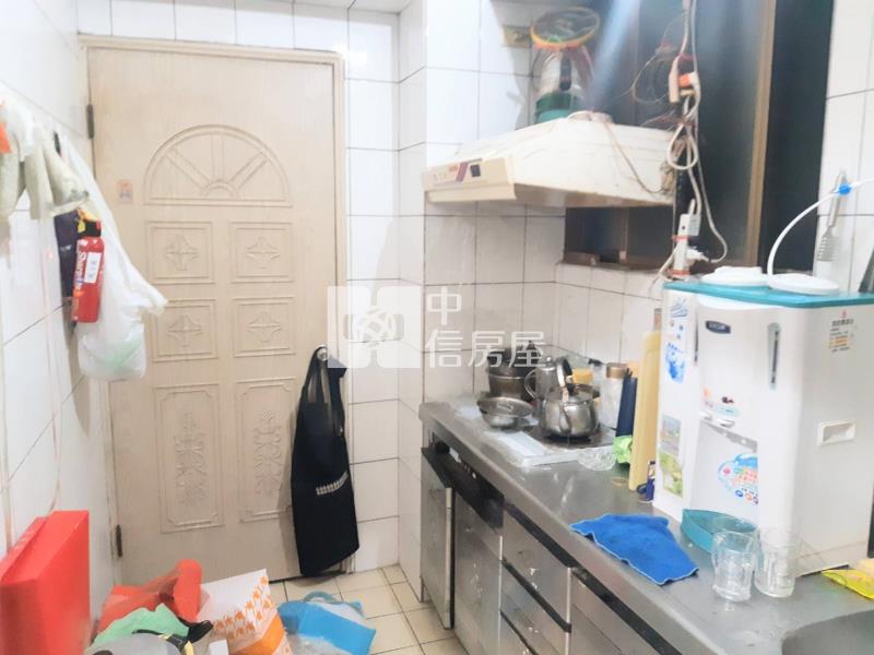 ●近火車站電梯三房房屋室內格局與周邊環境