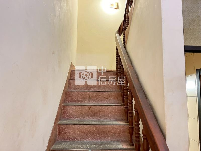 斗六環邊透天房屋室內格局與周邊環境