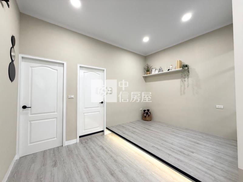 鳳山捷運精裝店住一樓寓房屋室內格局與周邊環境