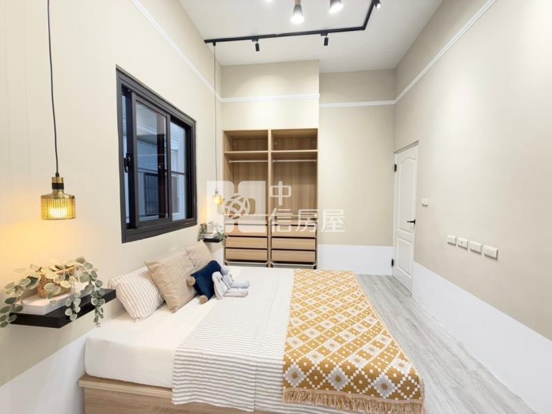 鳳山捷運精裝店住一樓寓房屋室內格局與周邊環境