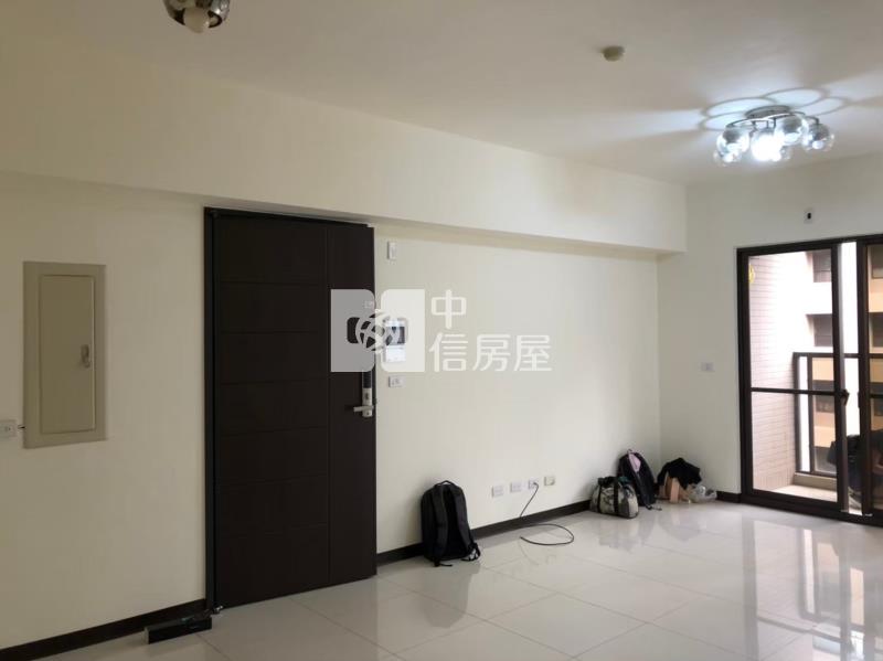 烏日高鐵特區輕屋齡三房平車美屋房屋室內格局與周邊環境