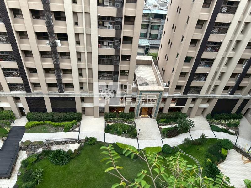 烏日高鐵特區輕屋齡三房平車美屋房屋室內格局與周邊環境