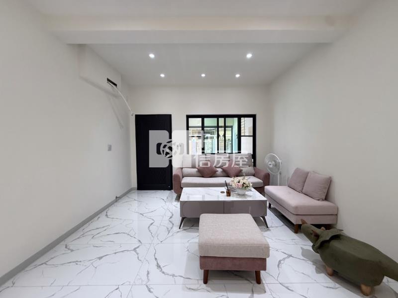 水萍溫雅緻四套房透天車墅房屋室內格局與周邊環境