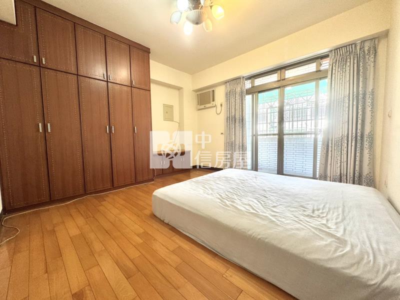 新平國小臨路車庫別墅房屋室內格局與周邊環境