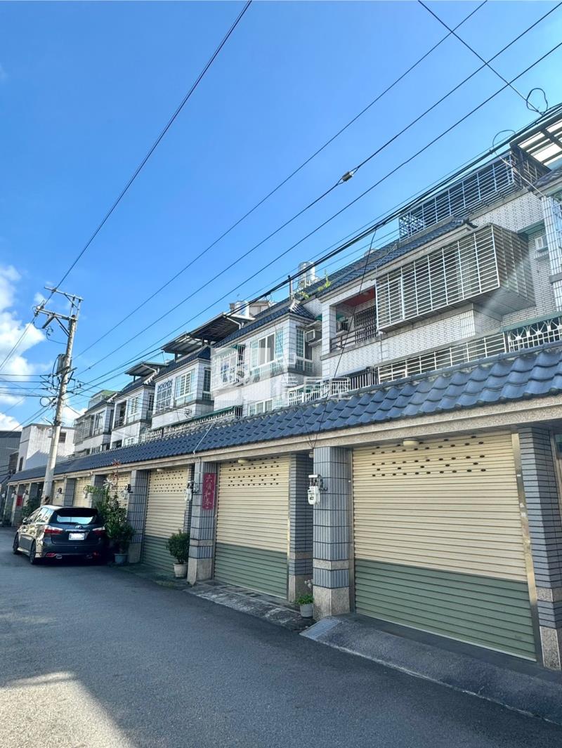 新平國小臨路車庫別墅房屋室內格局與周邊環境