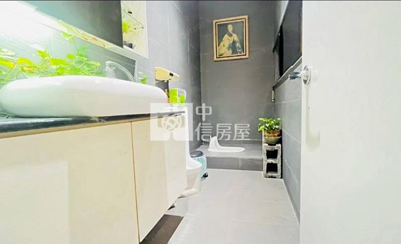 華勛商圈雙併大面寬店住(中信卓越團隊)房屋室內格局與周邊環境
