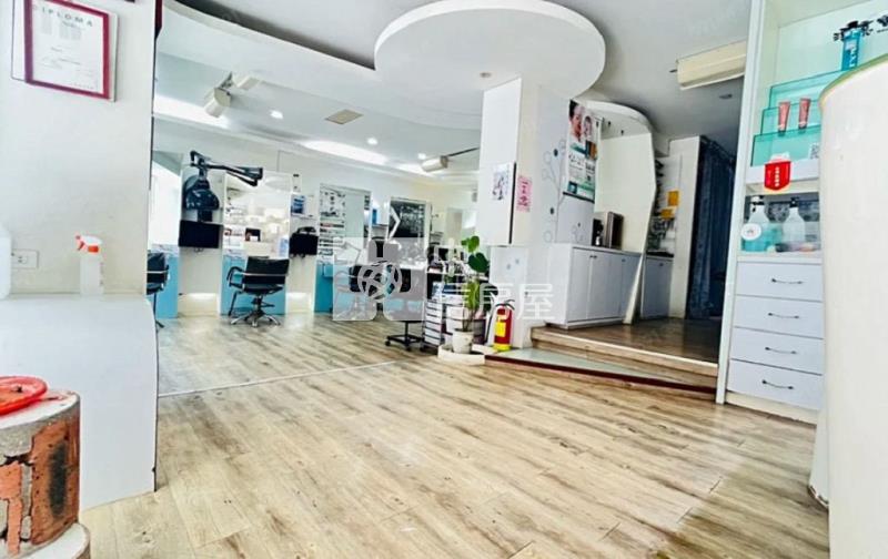 華勛商圈雙併大面寬店住(中信卓越團隊)房屋室內格局與周邊環境