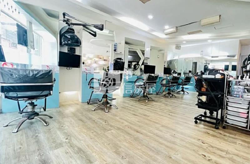 華勛商圈雙併大面寬店住(中信卓越團隊)房屋室內格局與周邊環境