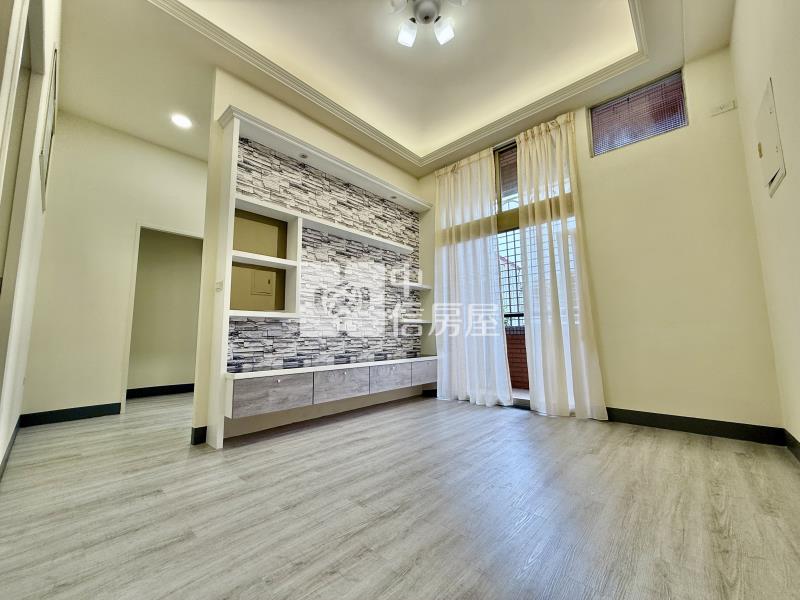 立新學區｜全新整理採光佳挑高舒適最俗3房直達休旅車位房屋室內格局與周邊環境