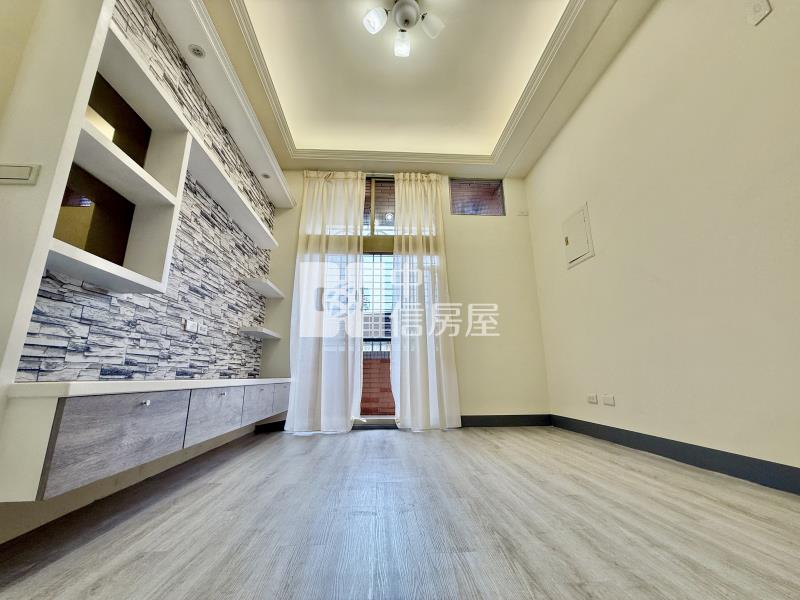 立新學區｜全新整理採光佳挑高舒適最俗3房直達休旅車位房屋室內格局與周邊環境