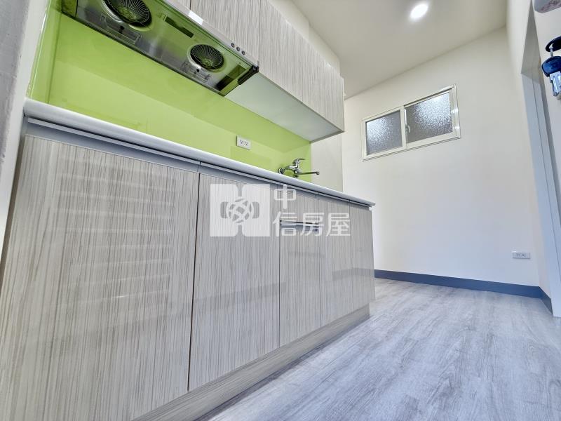 立新學區｜全新整理採光佳挑高舒適最俗3房直達休旅車位房屋室內格局與周邊環境