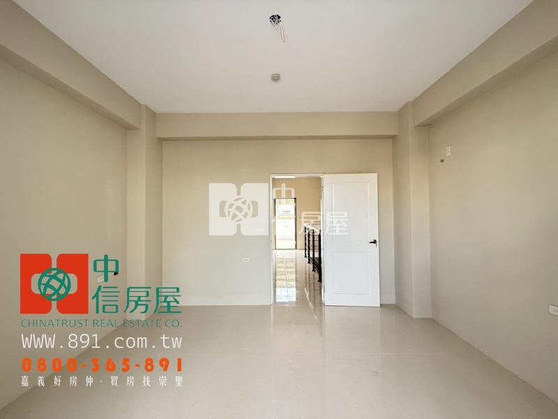 興嘉商圈全新電梯車庫別墅房屋室內格局與周邊環境