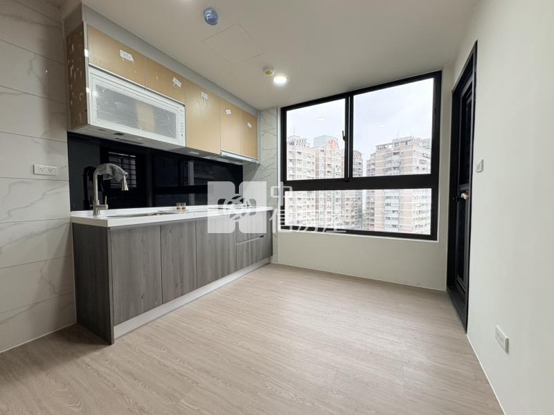 廣豐商圈全新兩房雙衛浴平車房屋室內格局與周邊環境