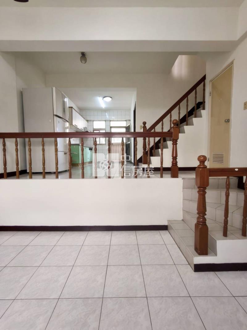 斗六近雲科大四房+平車房屋室內格局與周邊環境