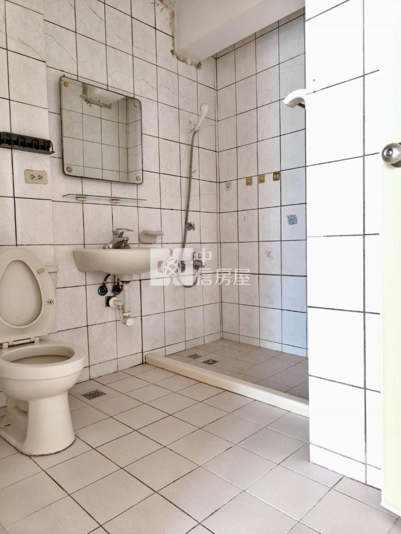 斗六近雲科大四房+平車房屋室內格局與周邊環境