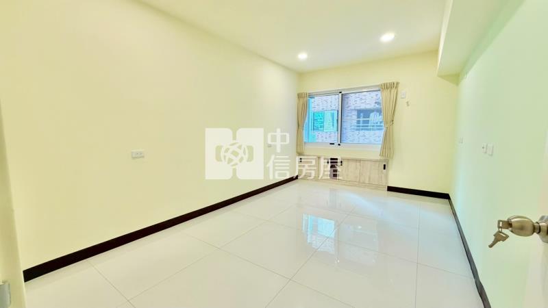 大昌商圈電梯翻新大四房房屋室內格局與周邊環境