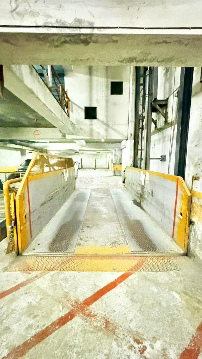 大昌商圈電梯翻新大四房房屋室內格局與周邊環境