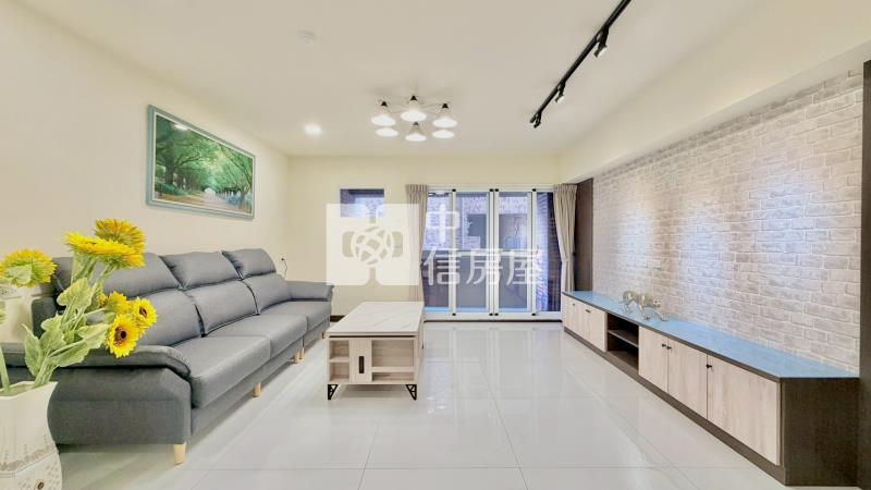 大昌商圈電梯翻新大四房房屋室內格局與周邊環境