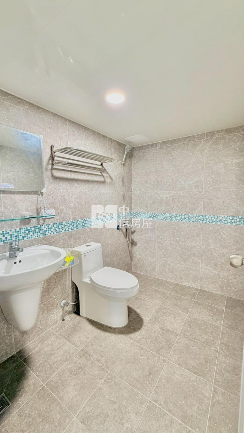 大昌商圈電梯翻新大四房房屋室內格局與周邊環境