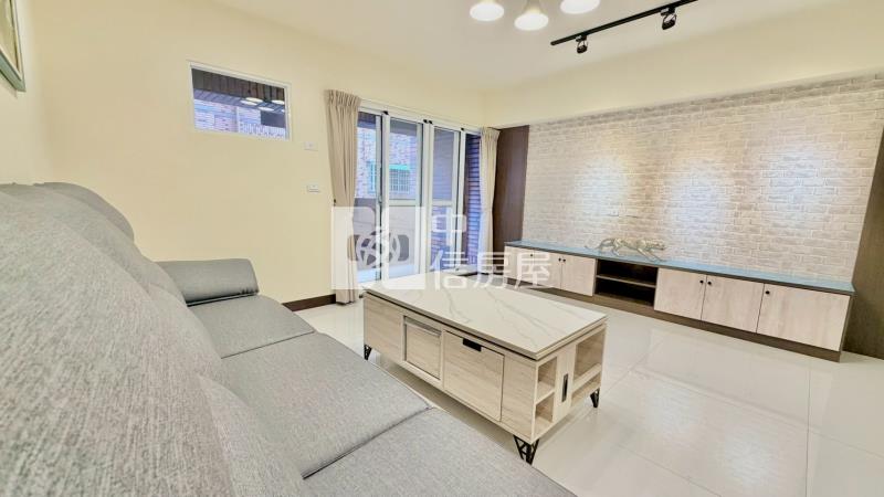 大昌商圈電梯翻新大四房房屋室內格局與周邊環境