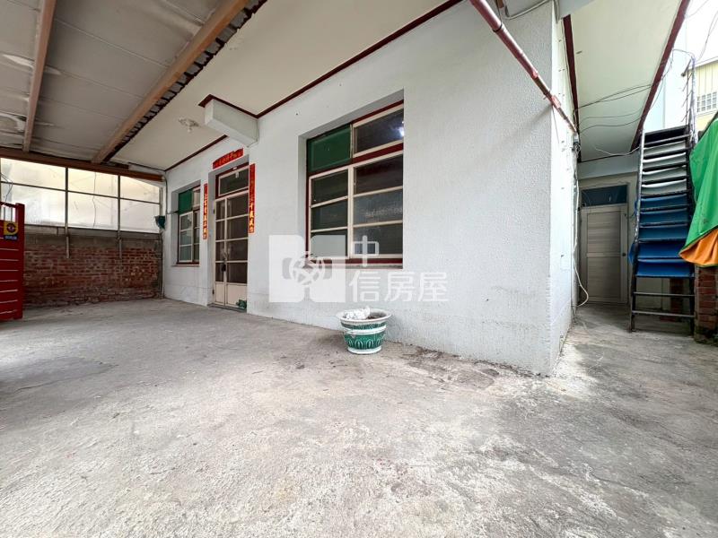 朴子市中心大面寬透天房屋室內格局與周邊環境