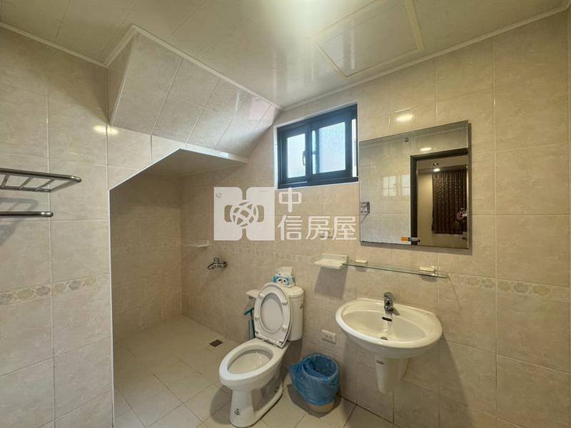 斗六科邨雙車電梯大別墅房屋室內格局與周邊環境