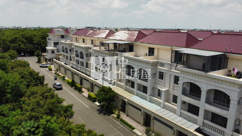 斗六科邨雙車電梯大別墅房屋室內格局與周邊環境