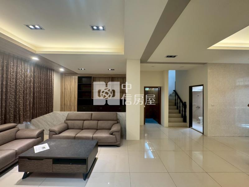 斗六科邨雙車電梯大別墅房屋室內格局與周邊環境