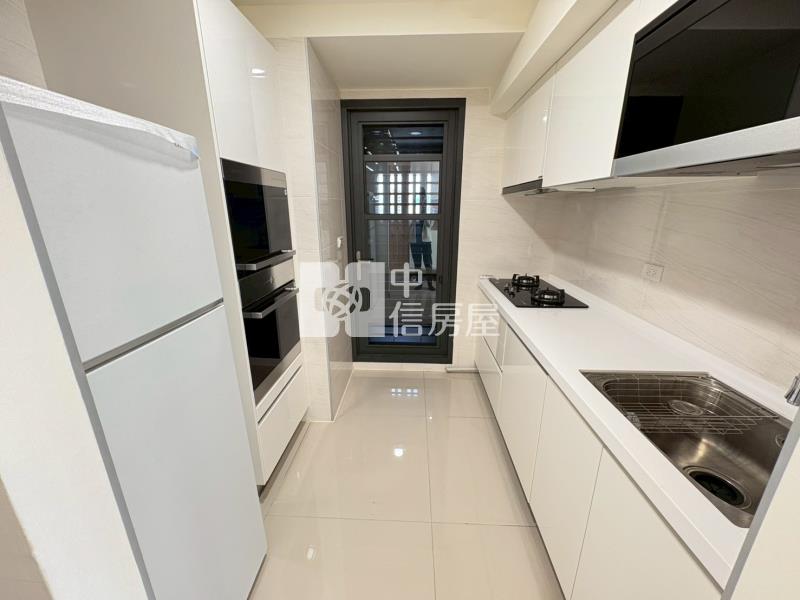 富宇質青全新完工高樓層美三房平車房屋室內格局與周邊環境